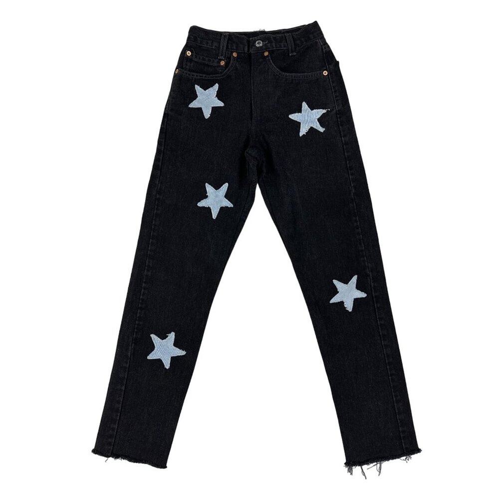 Levi's - Star Applique Raw Hem Jeans in Black